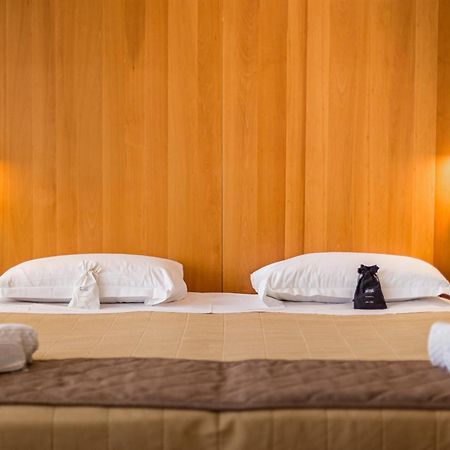 New Ipoint Hotel 圣乔瓦尼·因皮尔斯 外观 照片
