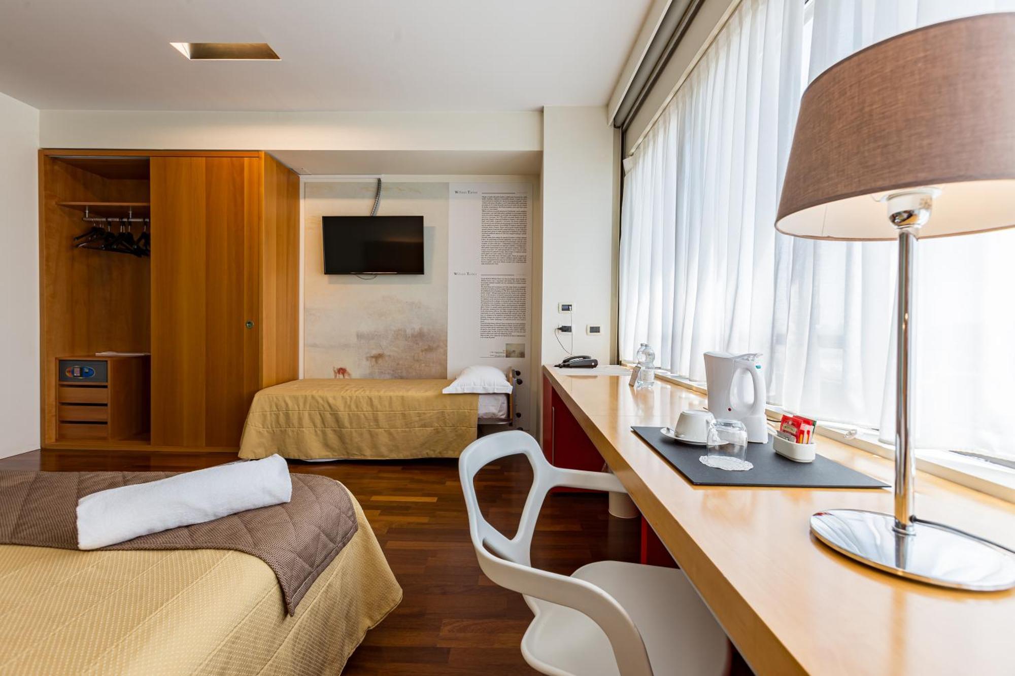 New Ipoint Hotel 圣乔瓦尼·因皮尔斯 外观 照片